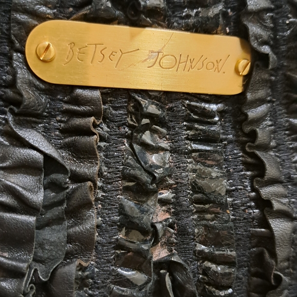 Betsey Johnson • Black Leather Ruffle Zip Y2k Handbag Satchel Shoulder Bag 00s - Picture 5 of 15